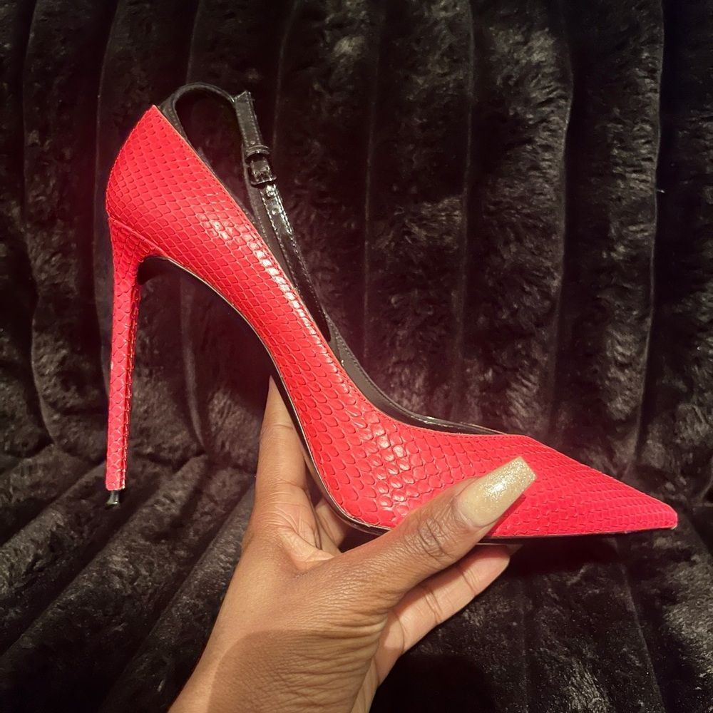 Saint Laurent Snakeskin Heels - Picture 1 of 7